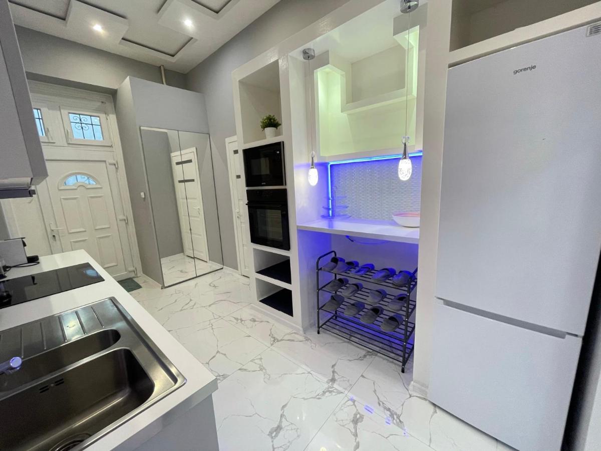 Deluxe Sapphire Residency - 4 Bedrooms Budapest Bagian luar foto