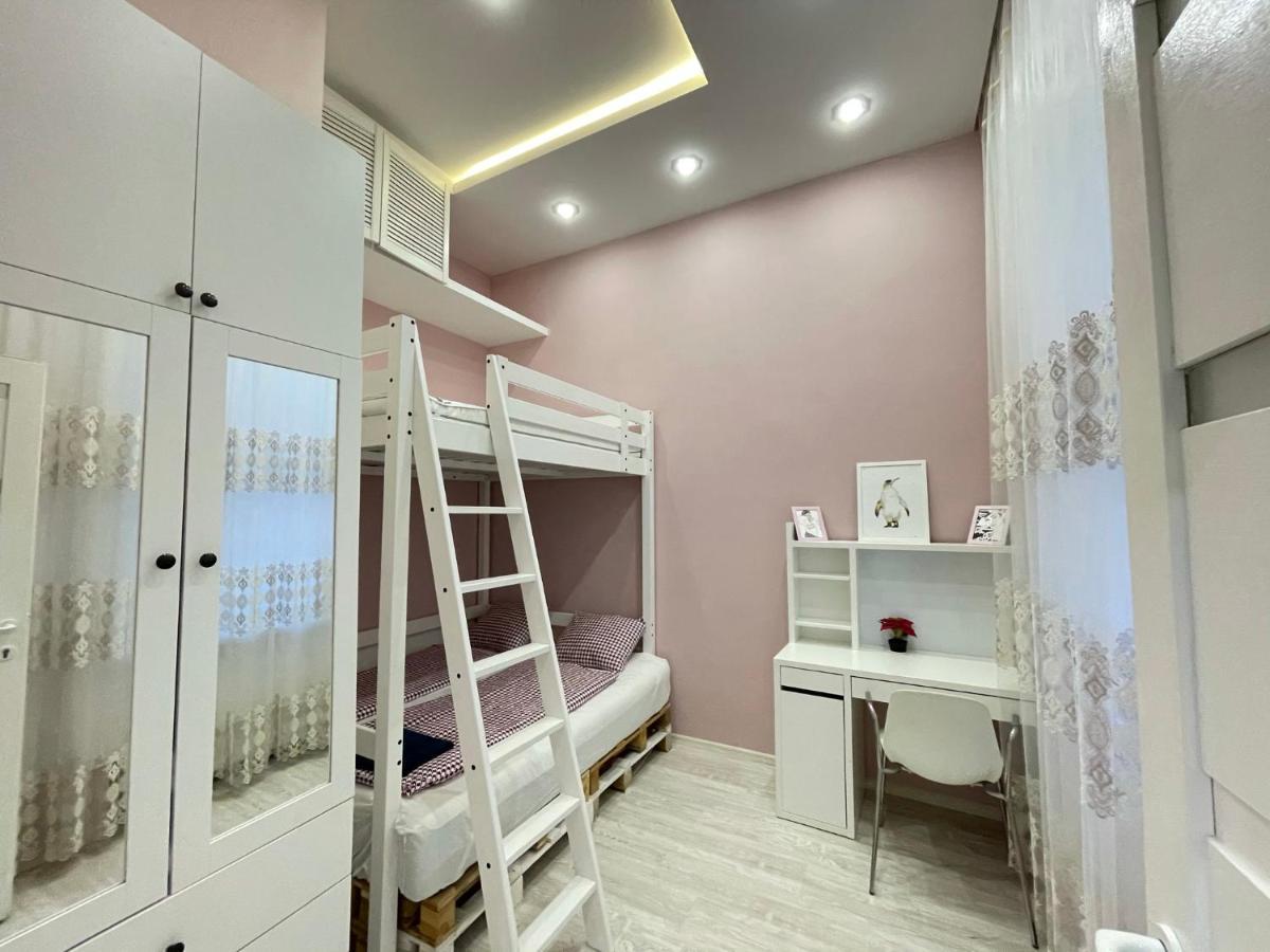 Deluxe Sapphire Residency - 4 Bedrooms Budapest Bagian luar foto