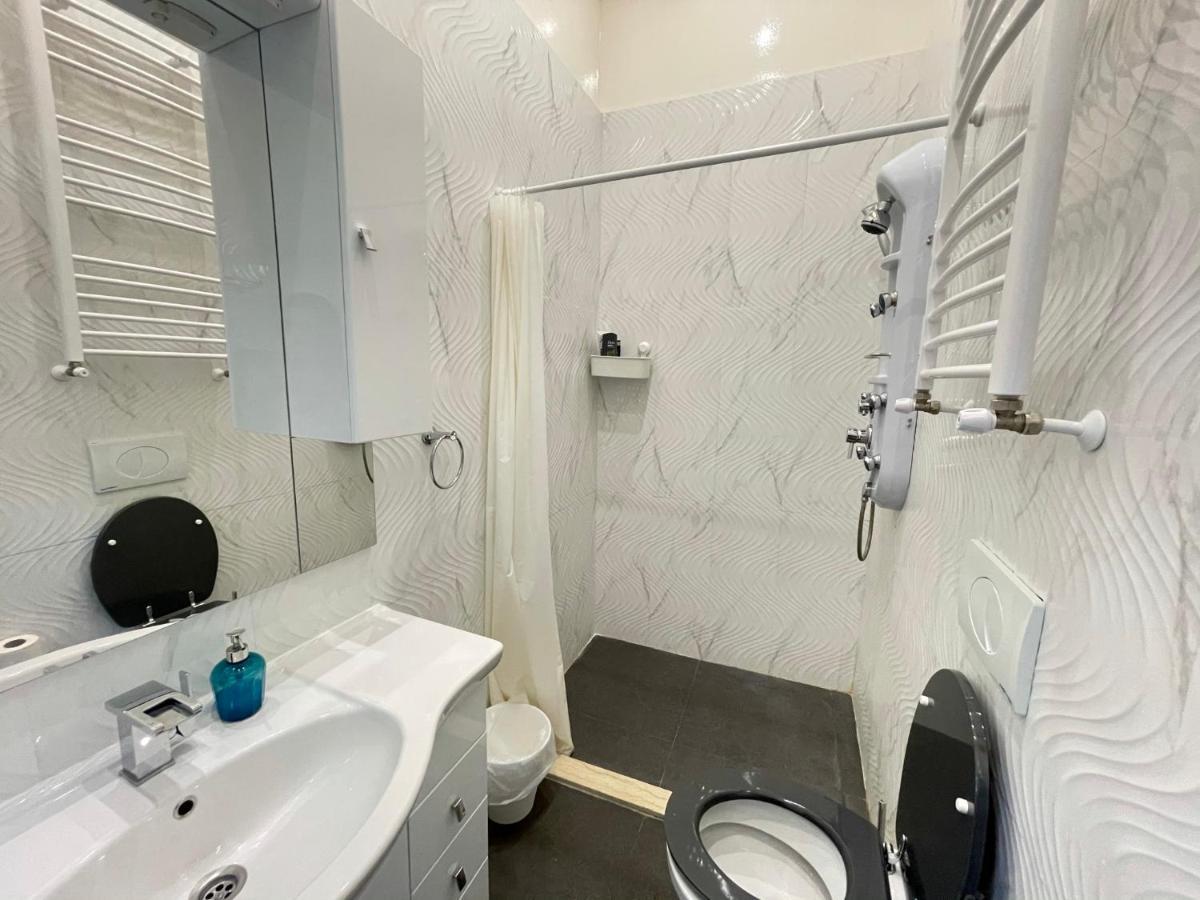 Deluxe Sapphire Residency - 4 Bedrooms Budapest Bagian luar foto
